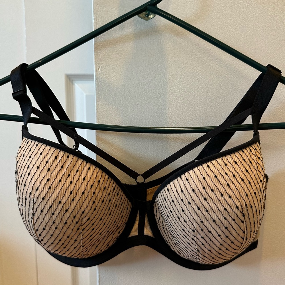 Cage bra